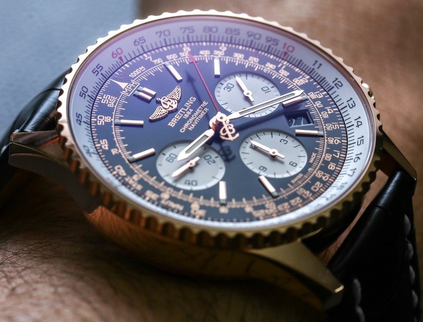 Breitling-Navitimer-01-Gold-43mm-1